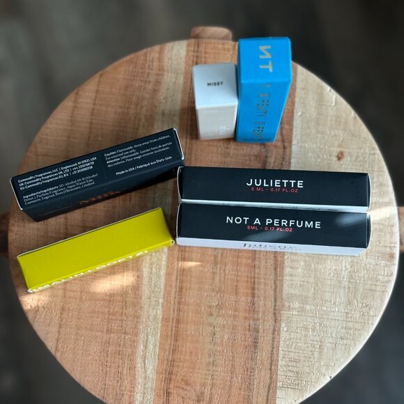 Luxury Perfume Discovery Set | Juliette Has a Gun, Fenty, Malin+Goetz & More - Picture 2 of 2
